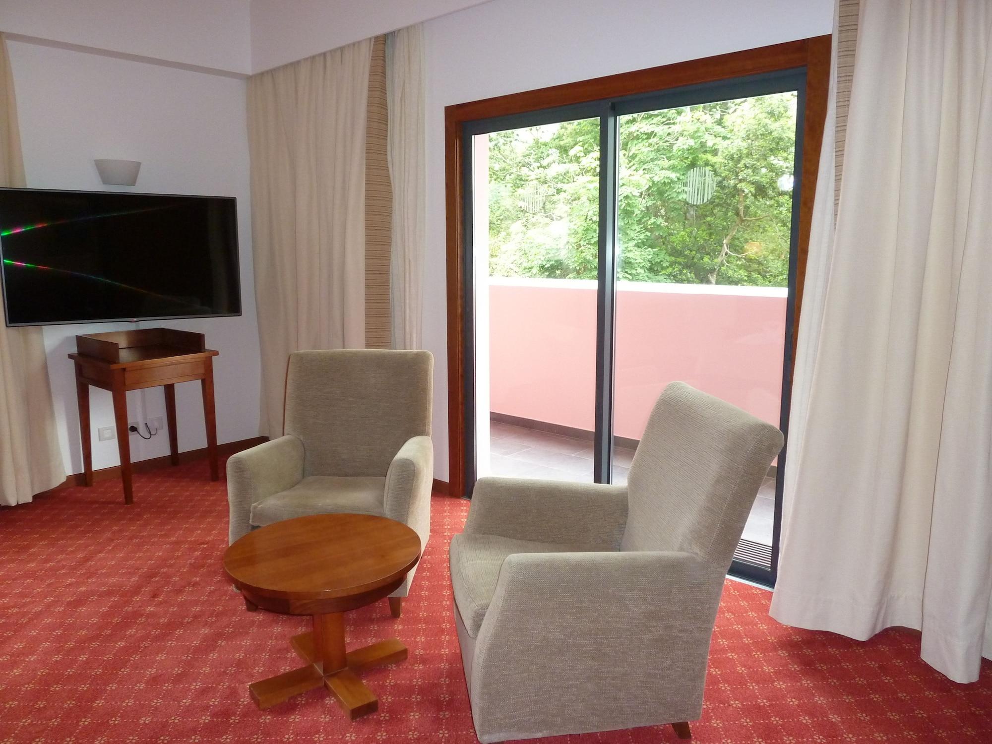 Bio Hotel - Hotel Quinta Da Serra Камара-де-Лобуш Экстерьер фото